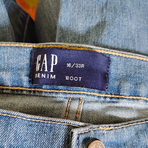 GAP Boot Cut Jean - Picture 2 of 4